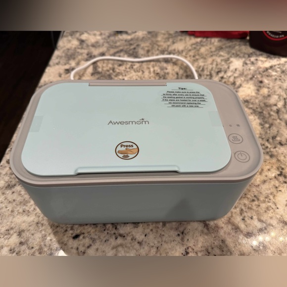 Awesmon wipe warmer Light Blue holds full pack of wipes like new - Picture 2 of 6
